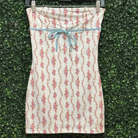 EDIKTED JULES PRINT STRAPLESS MINI DRESS - Picture 5 of 14